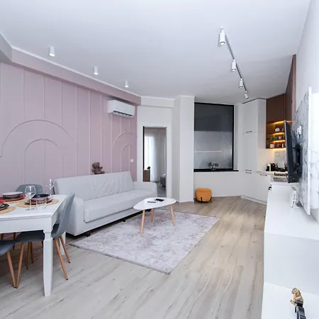 Loris 203 Apartment